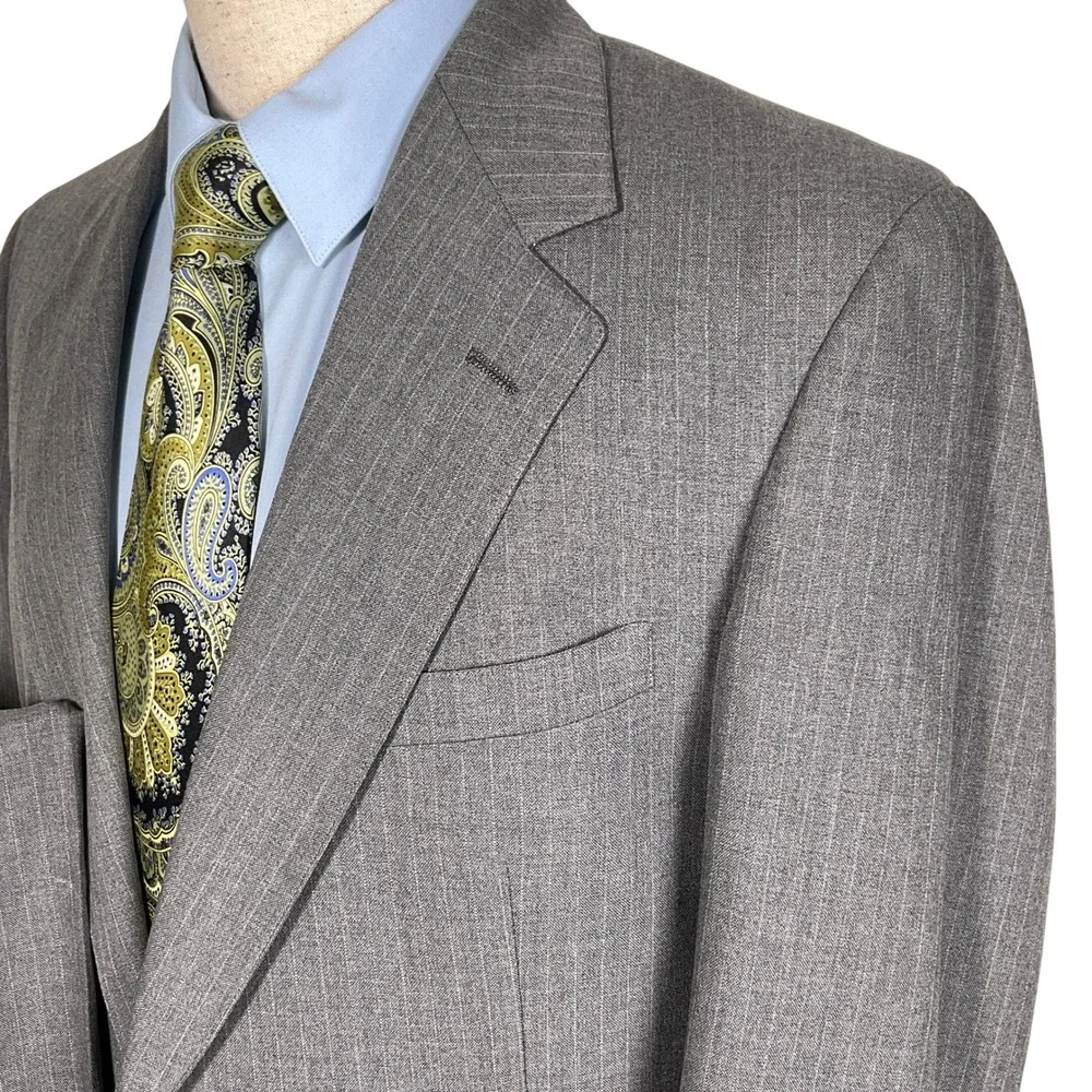 JOS A Bank Suit Men 42 32W‎ 29L Gray Pinstripe Modern Fit Career Classic